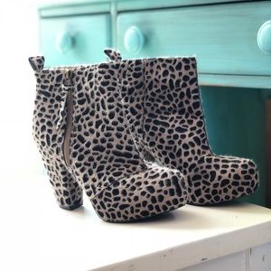 Big Buddha leopard print ankle boots